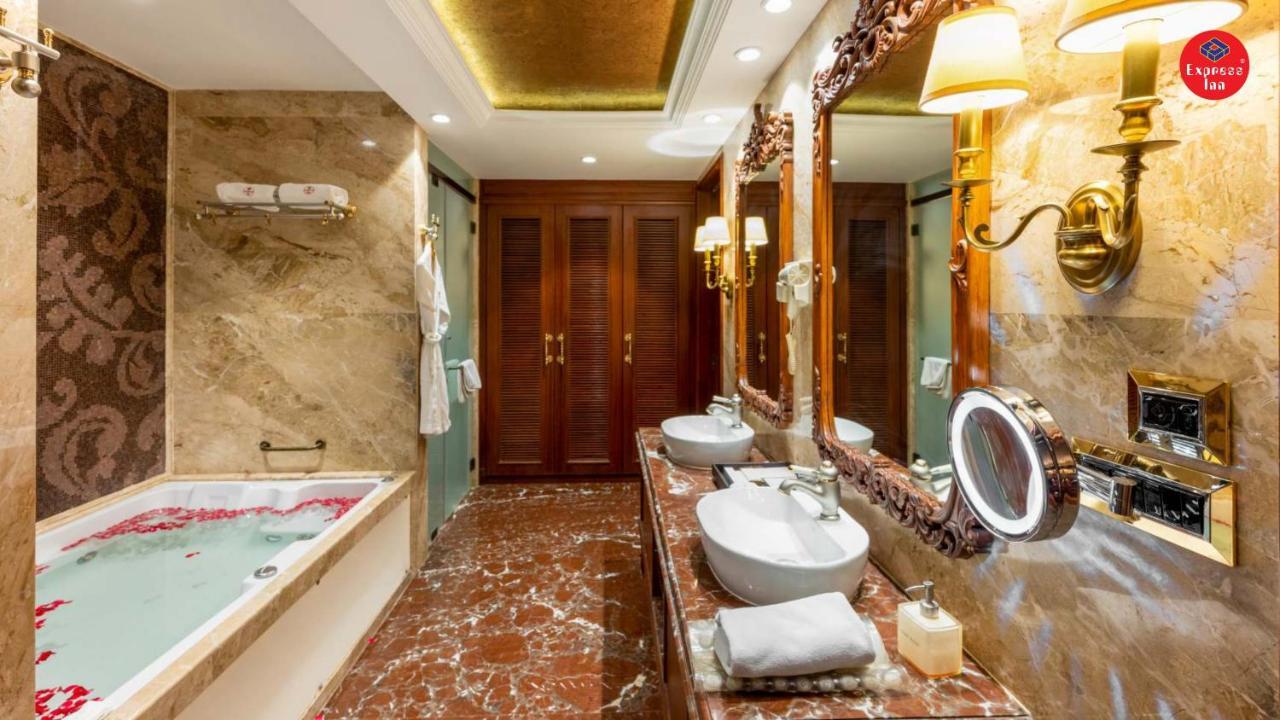 Chairman Suite
