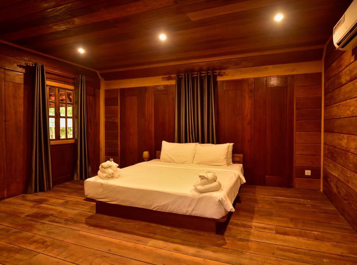 Double or Twin Bungalow Private Pool Pickup