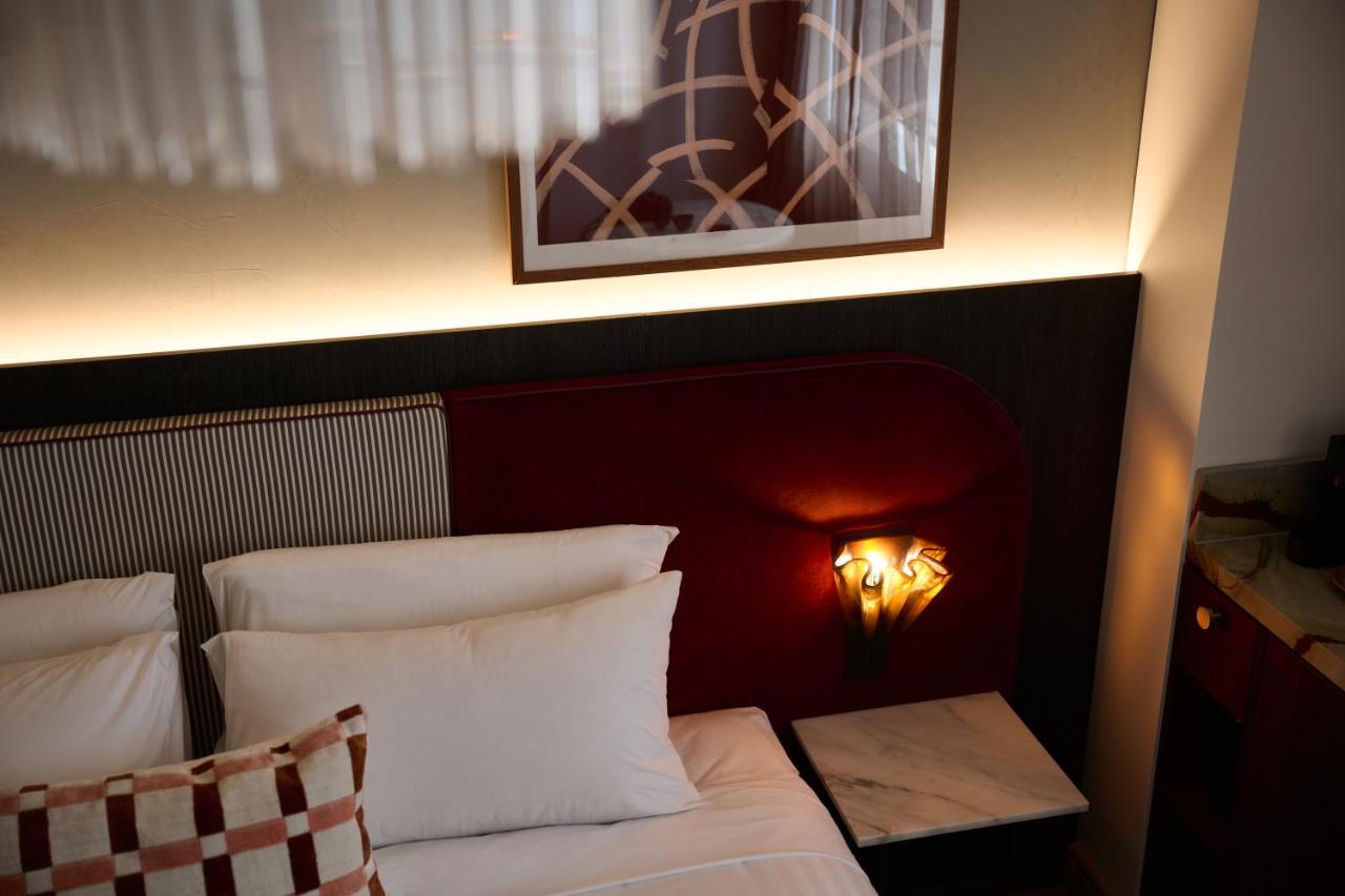 Morris King Room