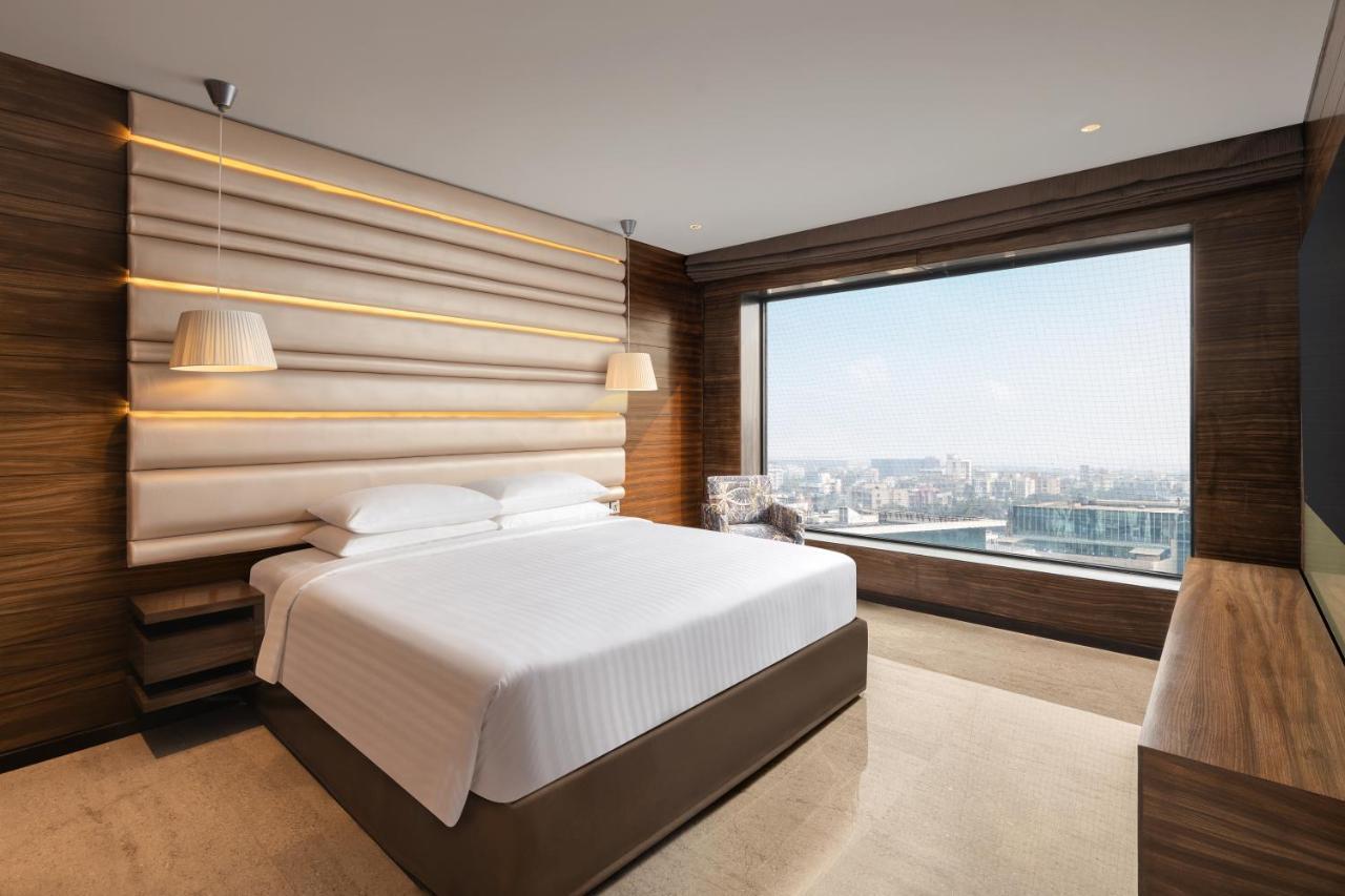Grand Suite Executive lounge access 1 Bedroom Suite