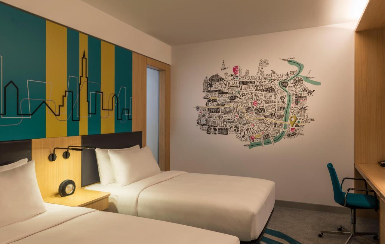 Aloft Room Guest room Twin or Single Beds City view