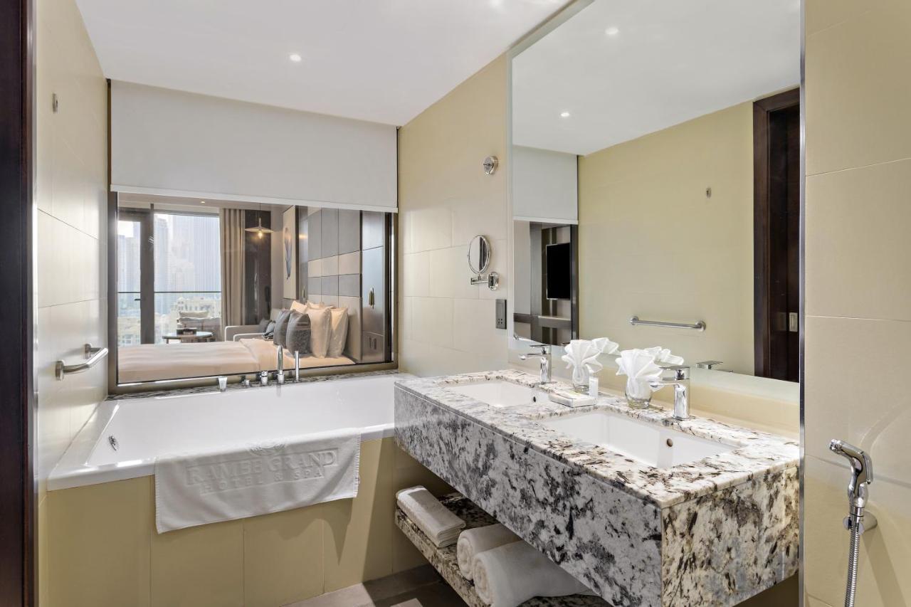 King Suite Kitchenette