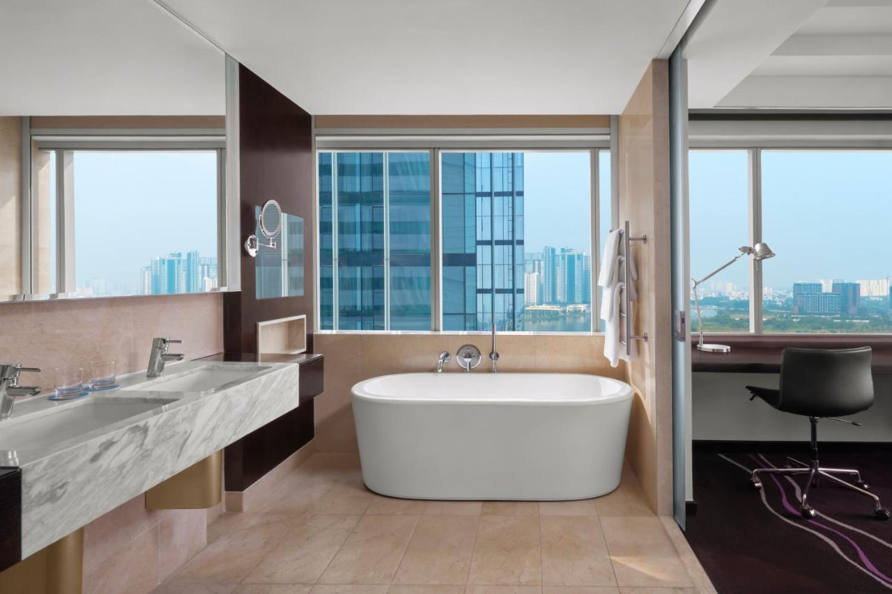 Presidential Suite Concierge lounge access 1 King
