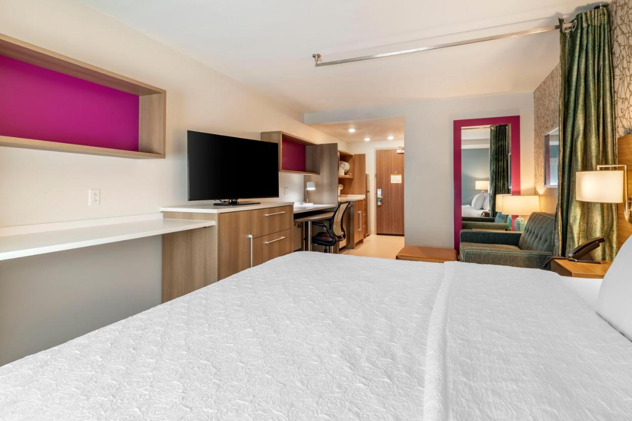 King Studio Suite