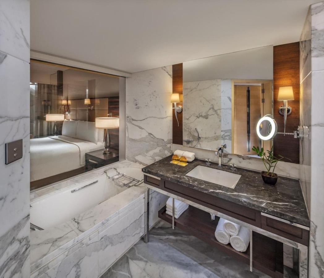 2 Twin or Single Beds Executive Lounge Access Large Room Enjoy on Food & Soft Beverages Laundry