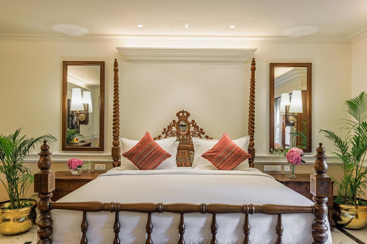 Queen Room on Food Beverage Excluding room dining