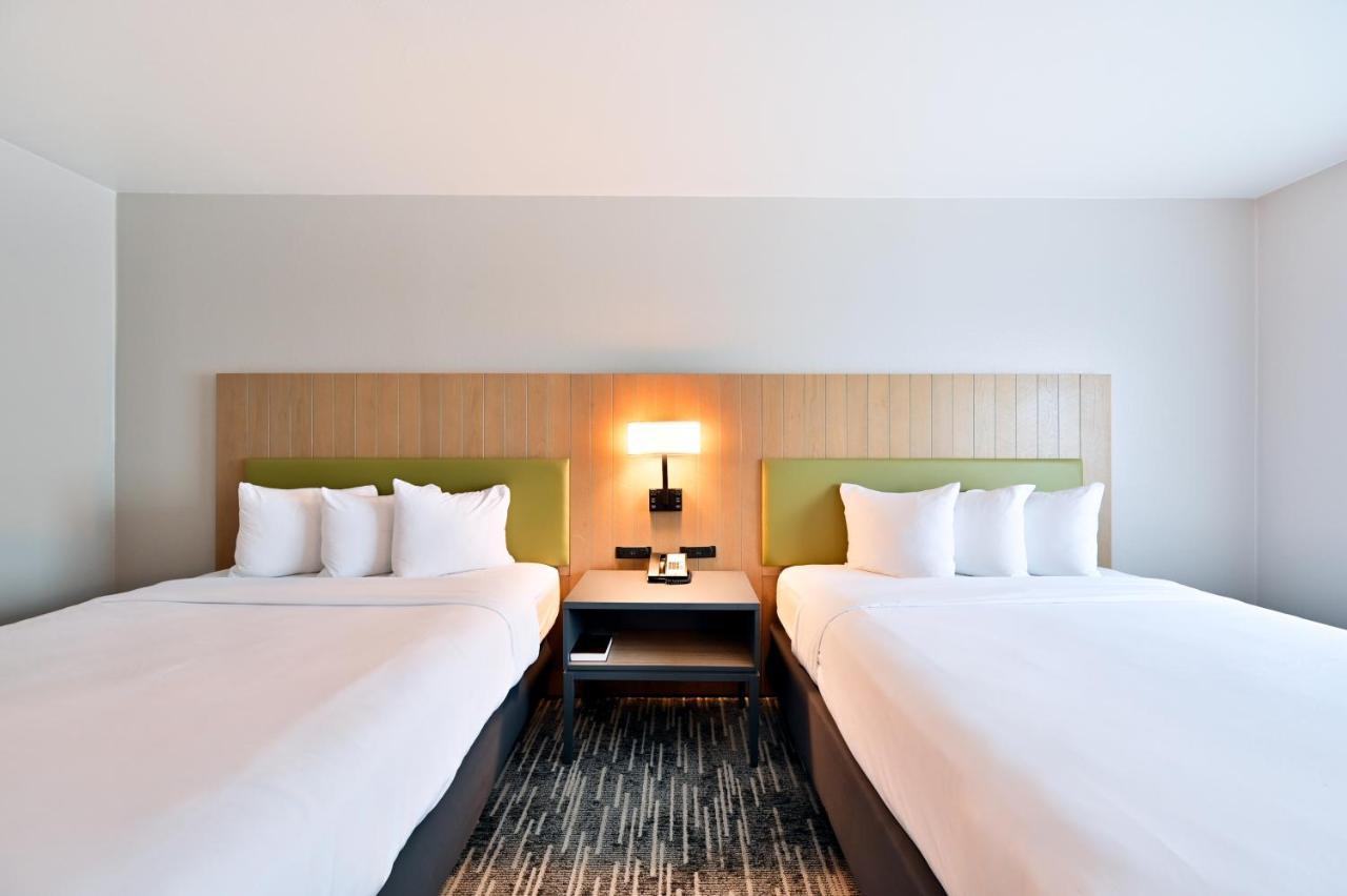 Queen Room with Two Queen Beds - Disability Access
