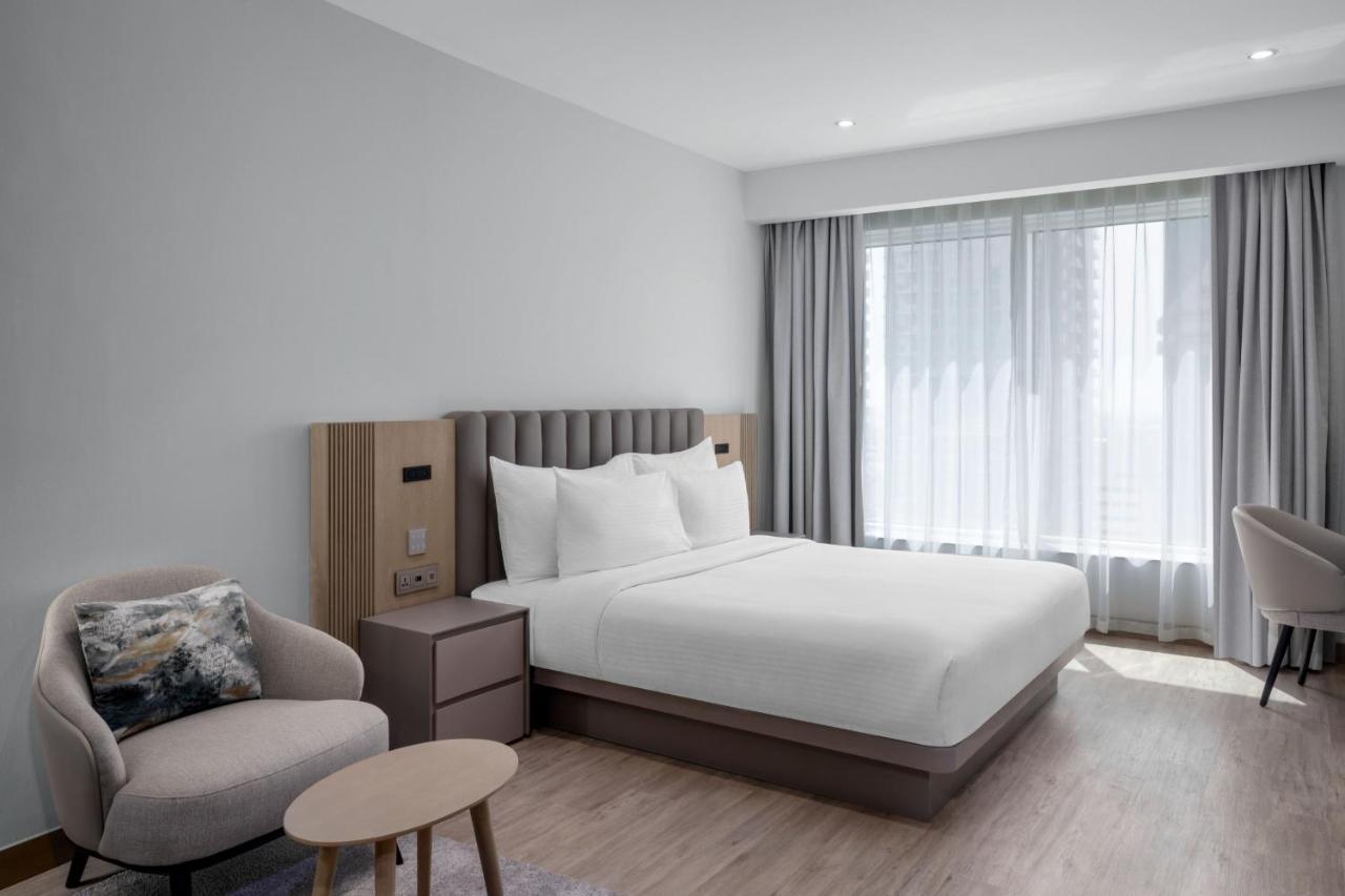 Premium One Bedroom Suite 2 Twin or Single Beds City View Includes Food & Beverage