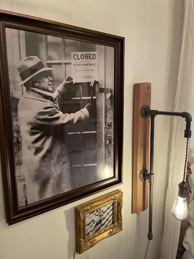 Deluxe Queen Studio