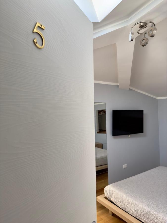Standard Double Room with Shared Bathroom