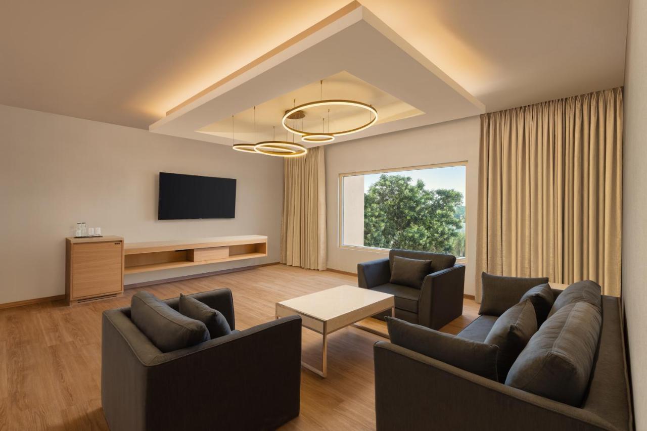 Executive King Suite with City View