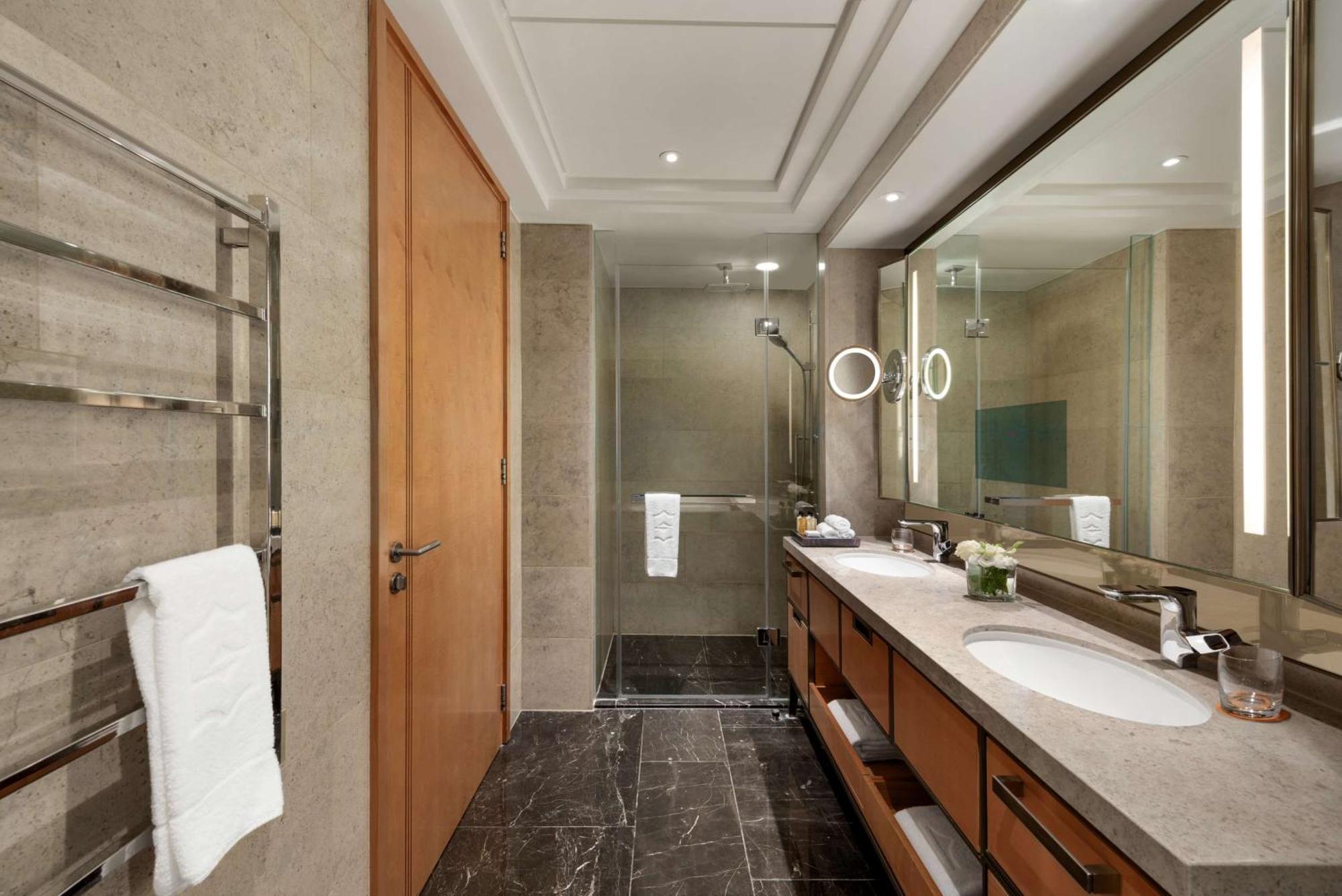 Iconic Shard Suite