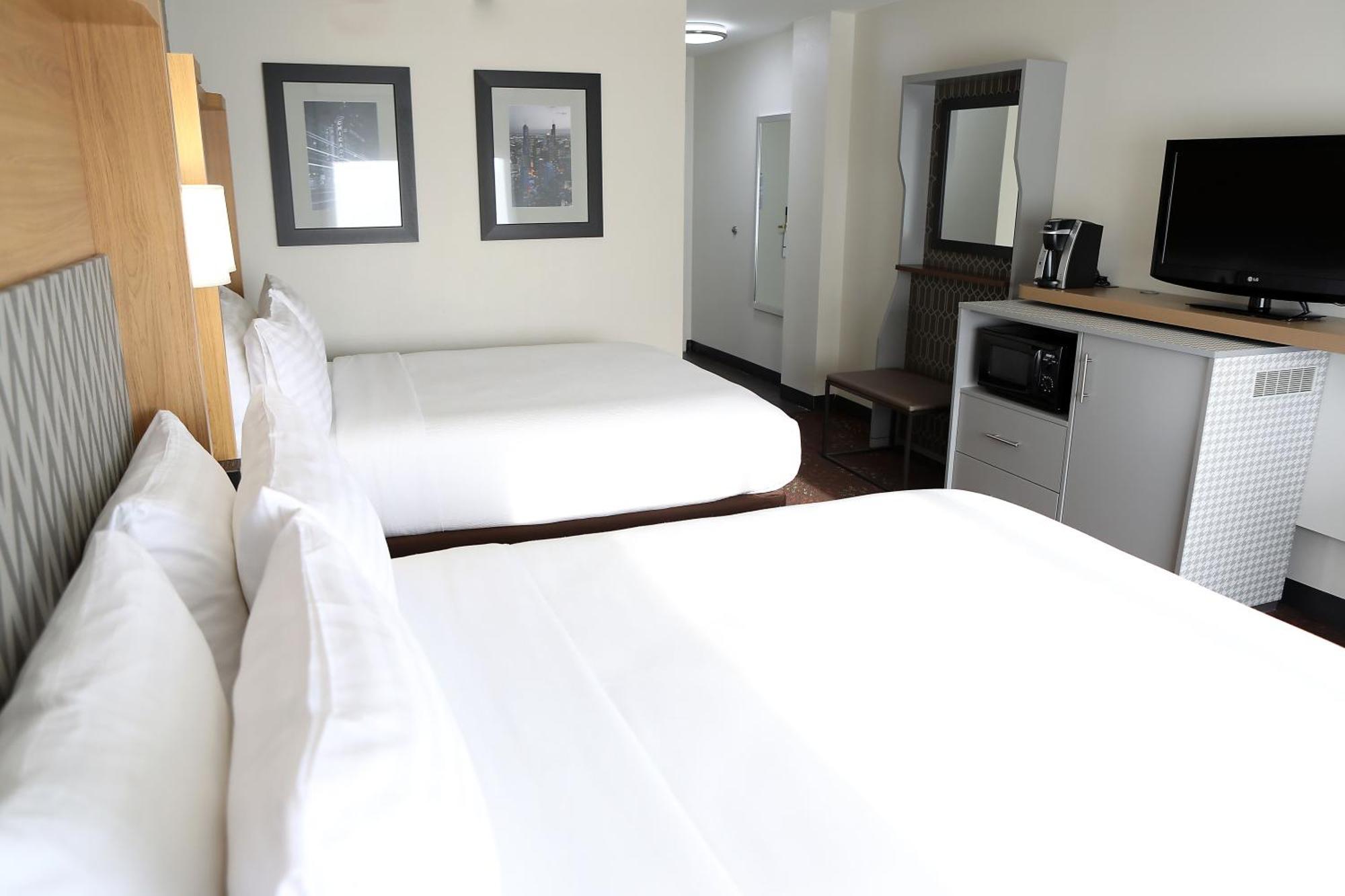 Standard Queen Room Two Queen Beds