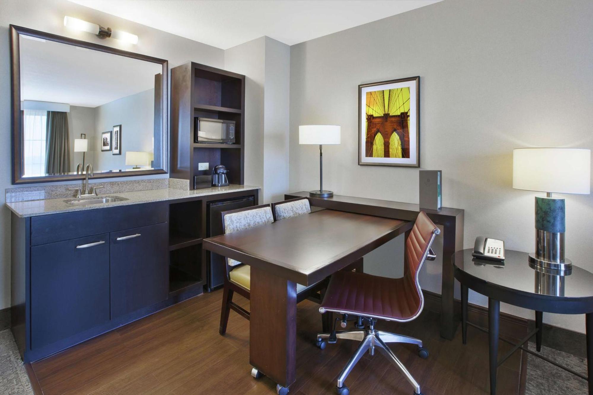 Two-Room Queen Suite with Two Queen Beds