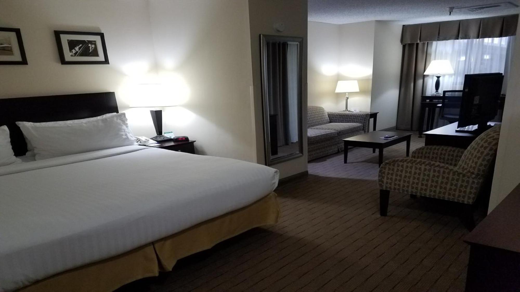 King Suite with Sofa Bed