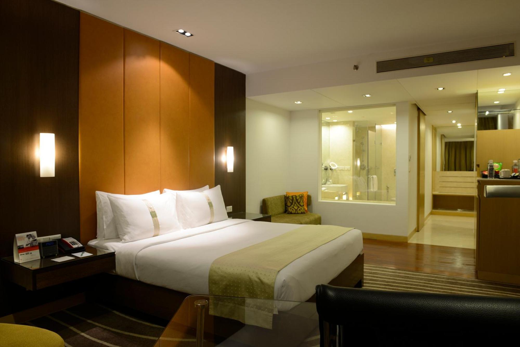 Standard Room on Laundry Dining Spa Airport Transfers Happy Hour at 72 Bar buy 1 1 on select beverages from 7pm 9 PM