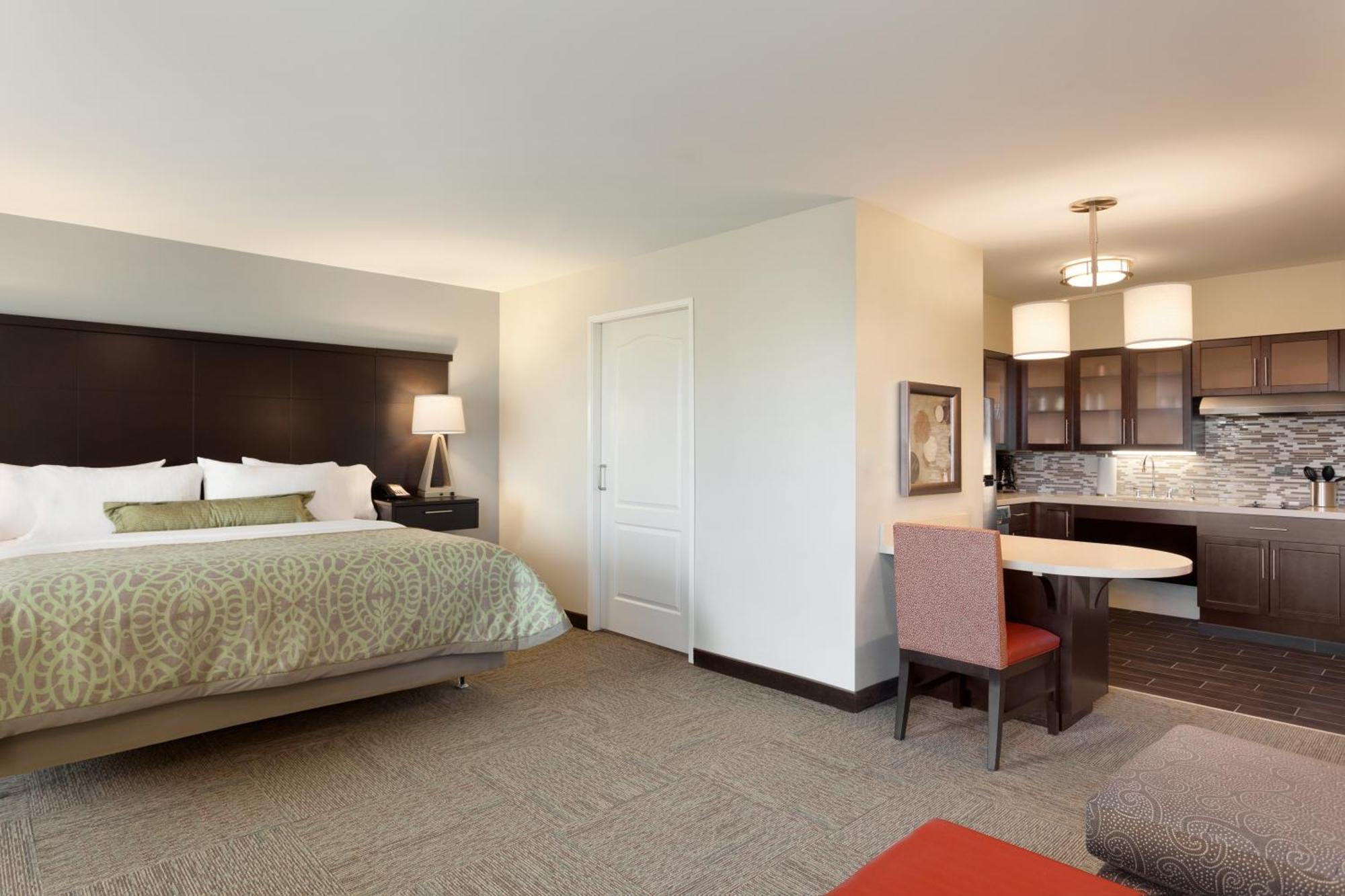King Suite Disability Access Tub or Non-Smoking