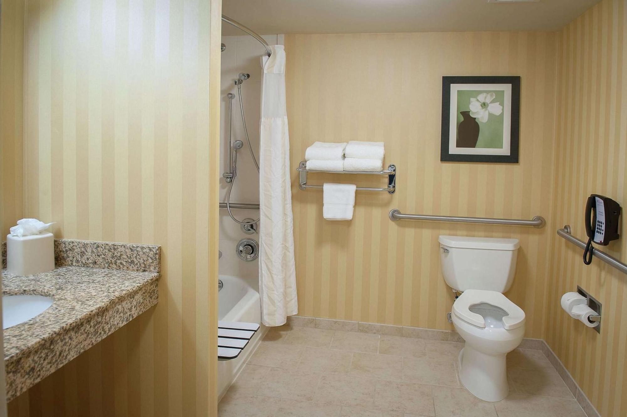 Queen Room Two Queen Beds Accessible Tub Mobility Access