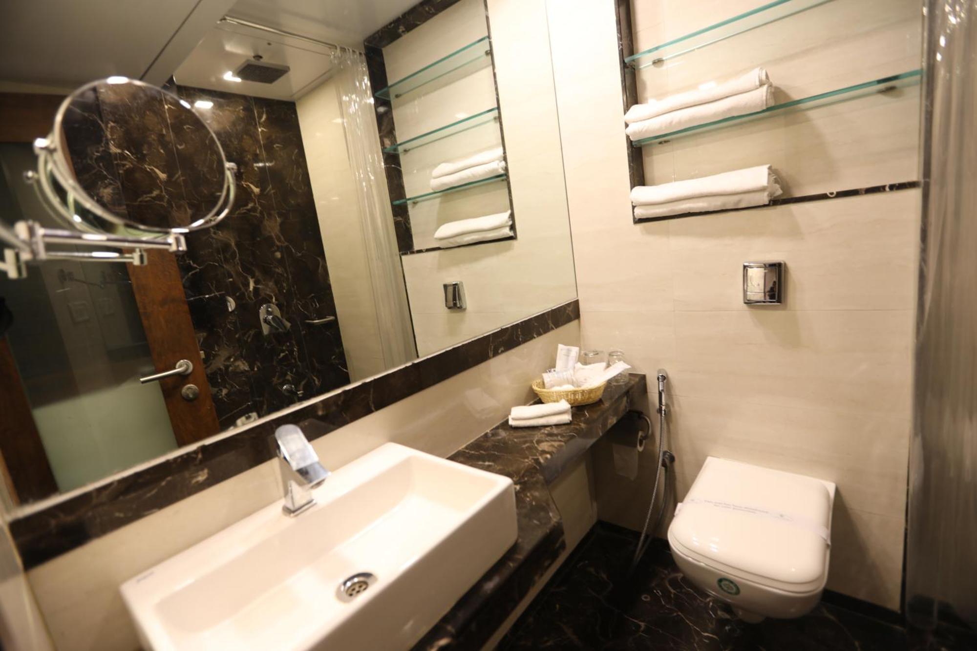 Deluxe Double or Twin Room