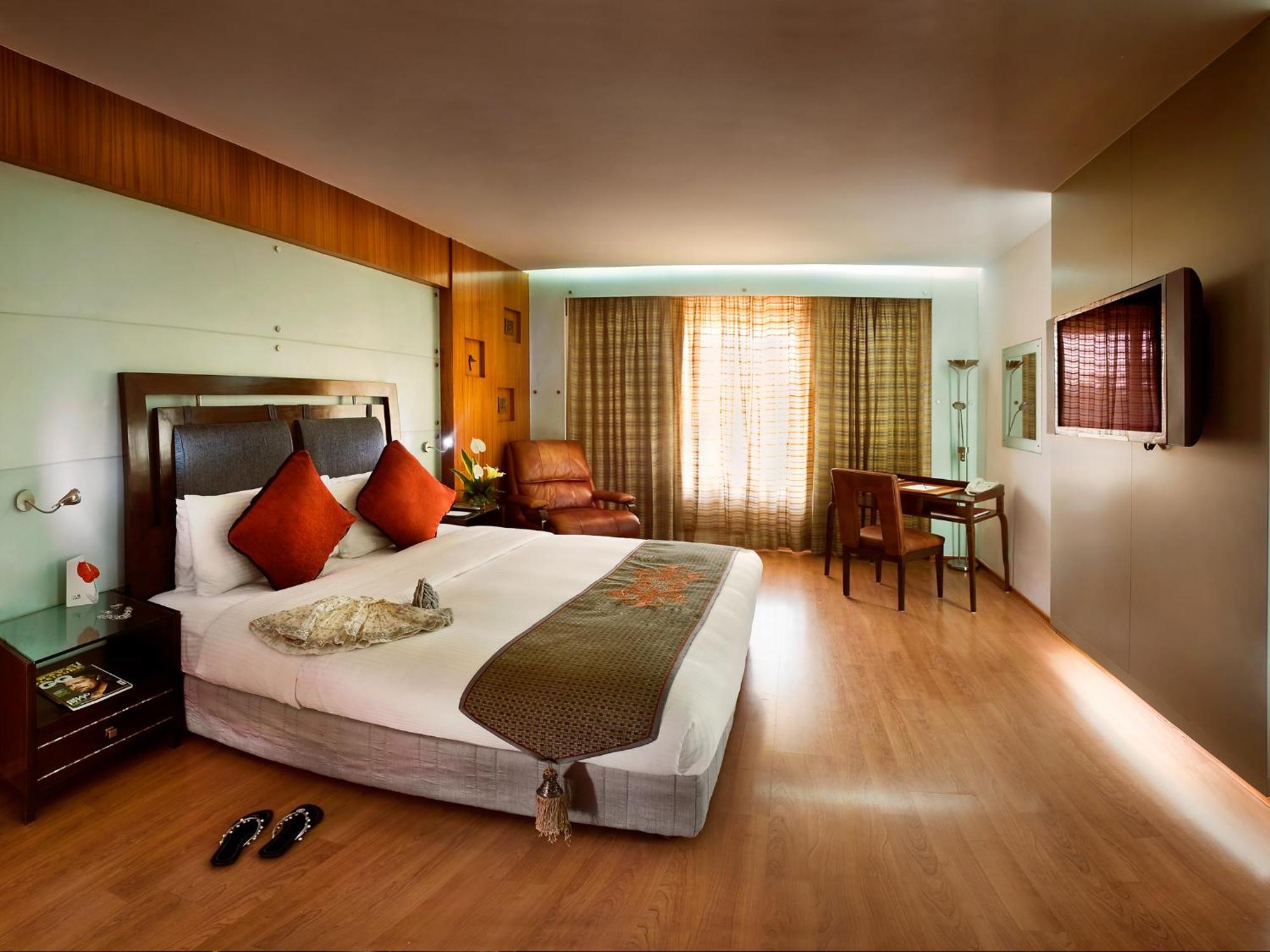 Lalit Club Room Twin Bed on Session on Spa Complimentary Airport Drop to T1 & T2 Enjoy Happy Hours 11 on Beverages