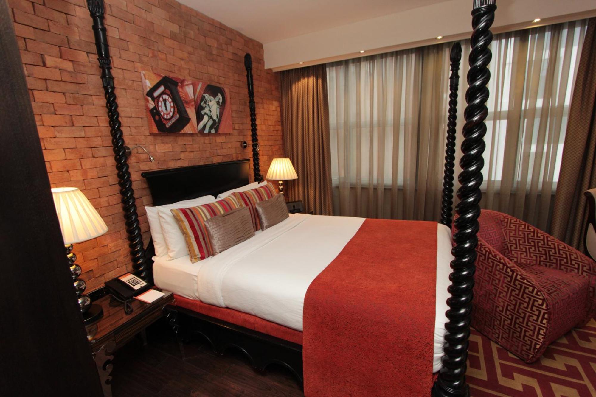 Premium King Room