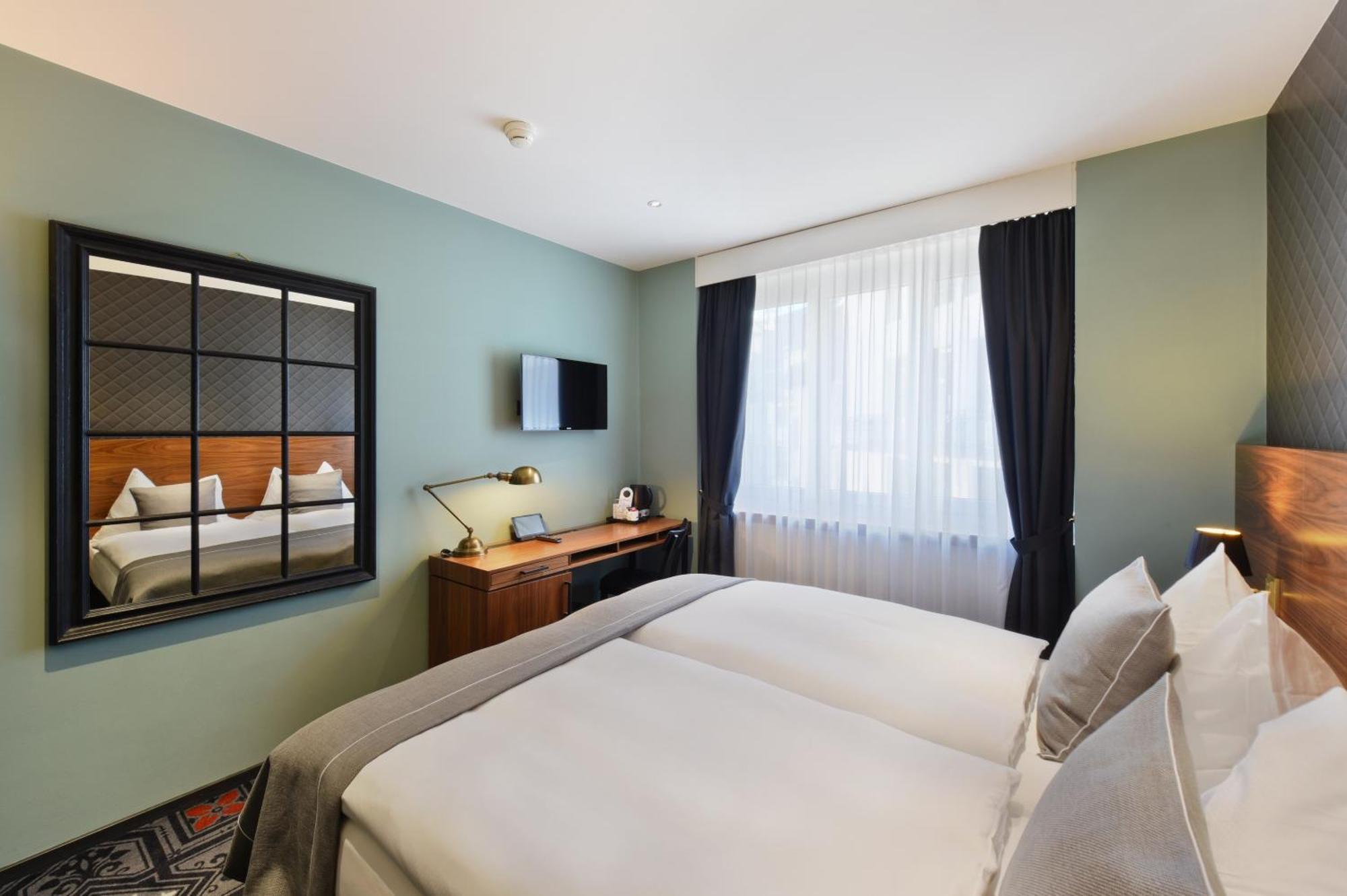 Economy Double Room,463482474:JPEG