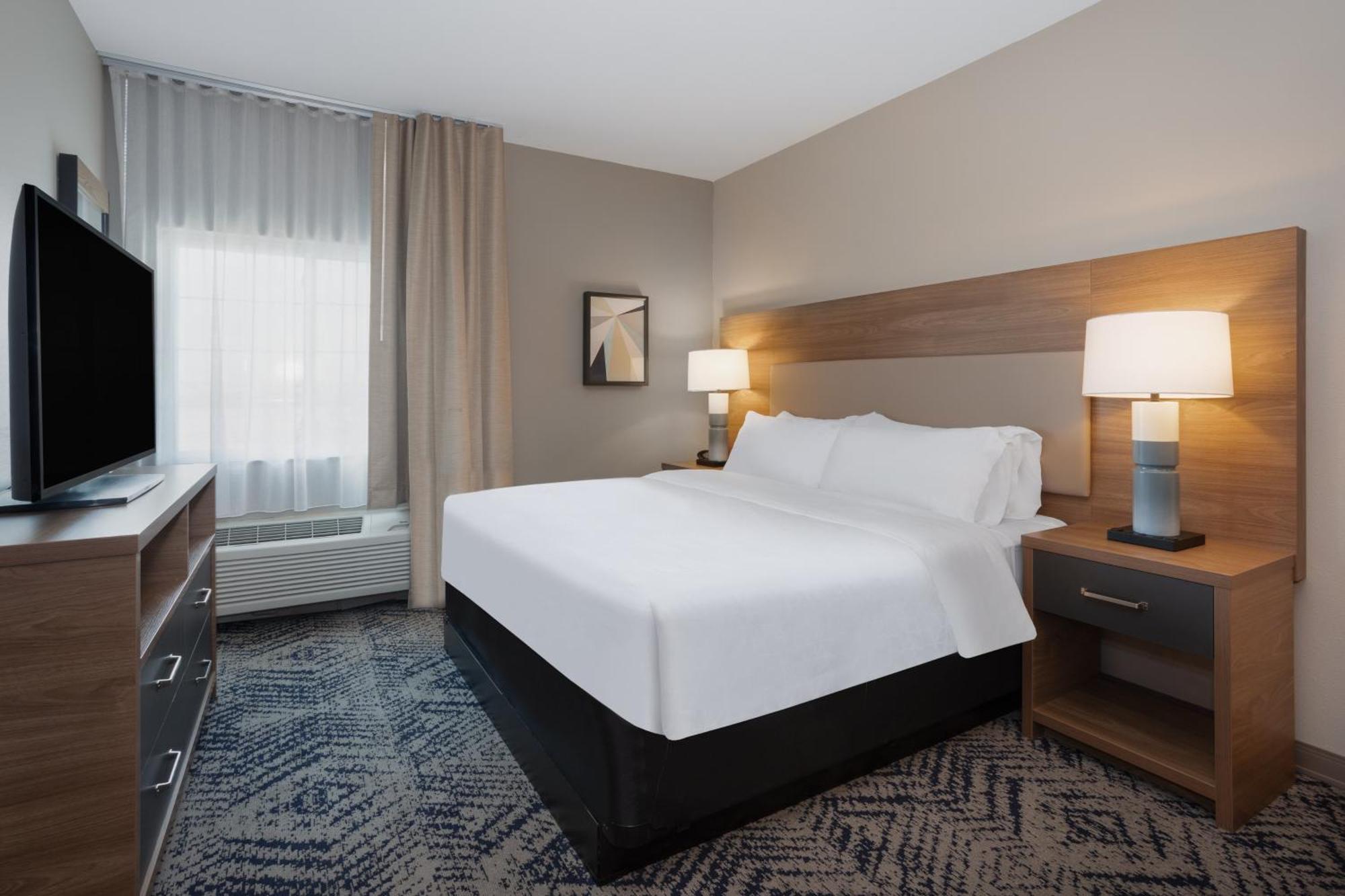 One-Bedroom King Suite Disability Access