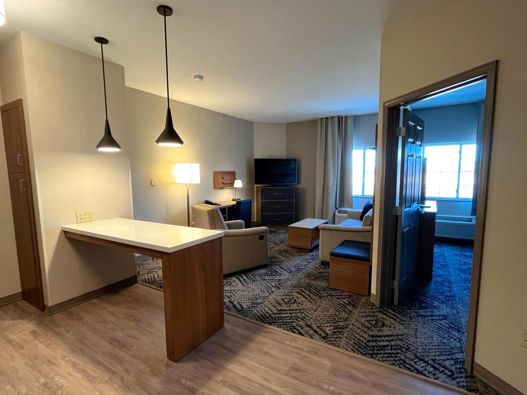 One-Bedroom King Suite Disability Access