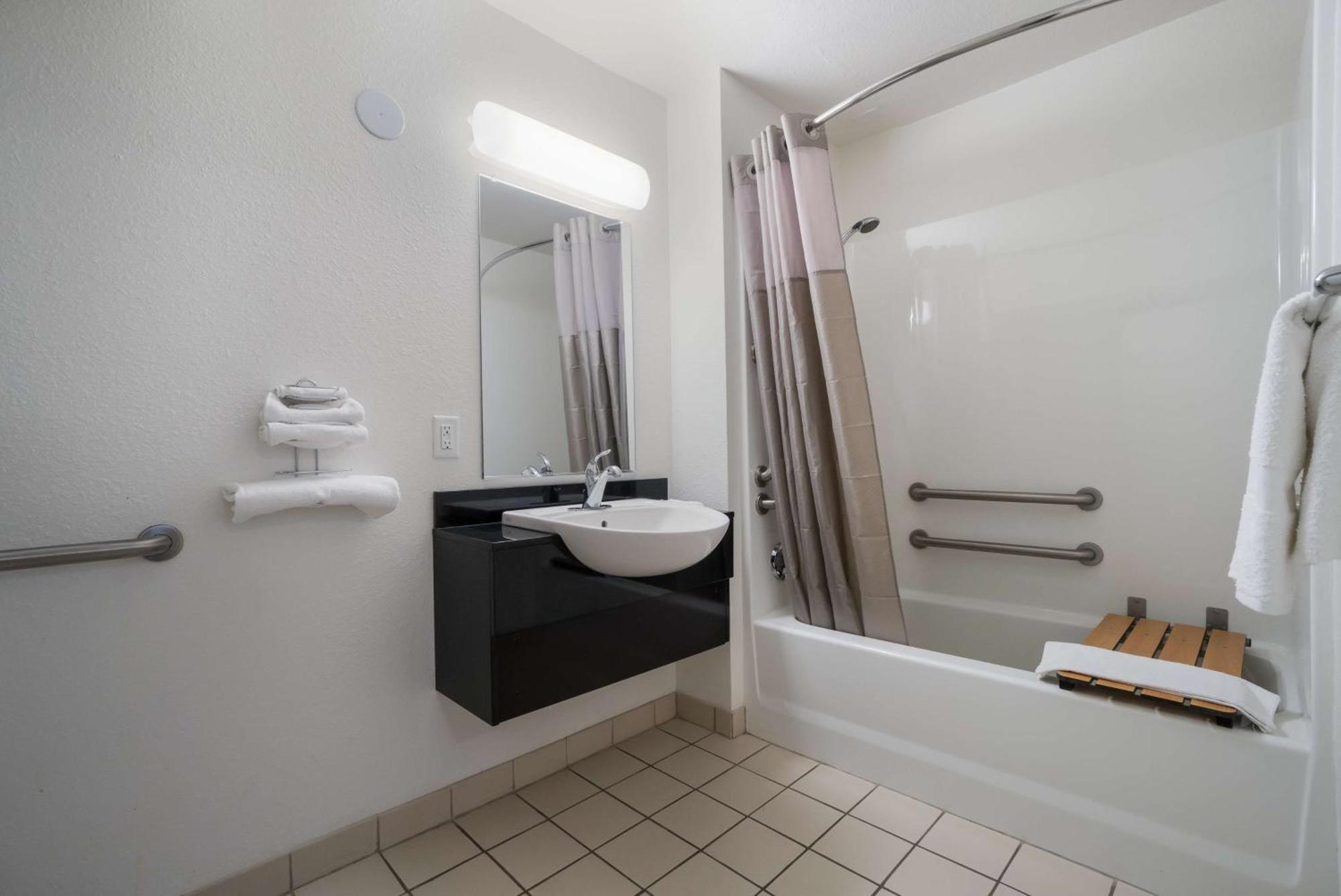 Quadruple Room Disability Access Non-Smoking