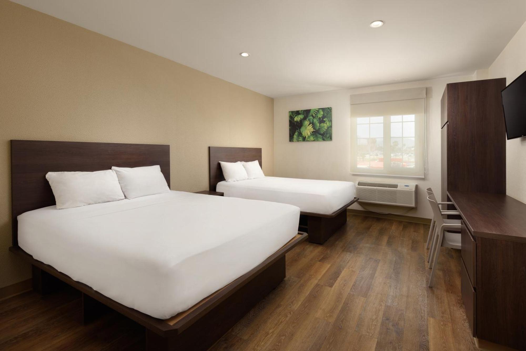 Suite two queen beds