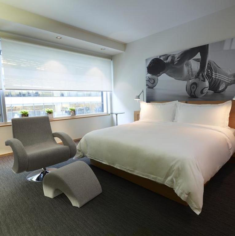 One-Bedroom Suite,146189918:JPEG