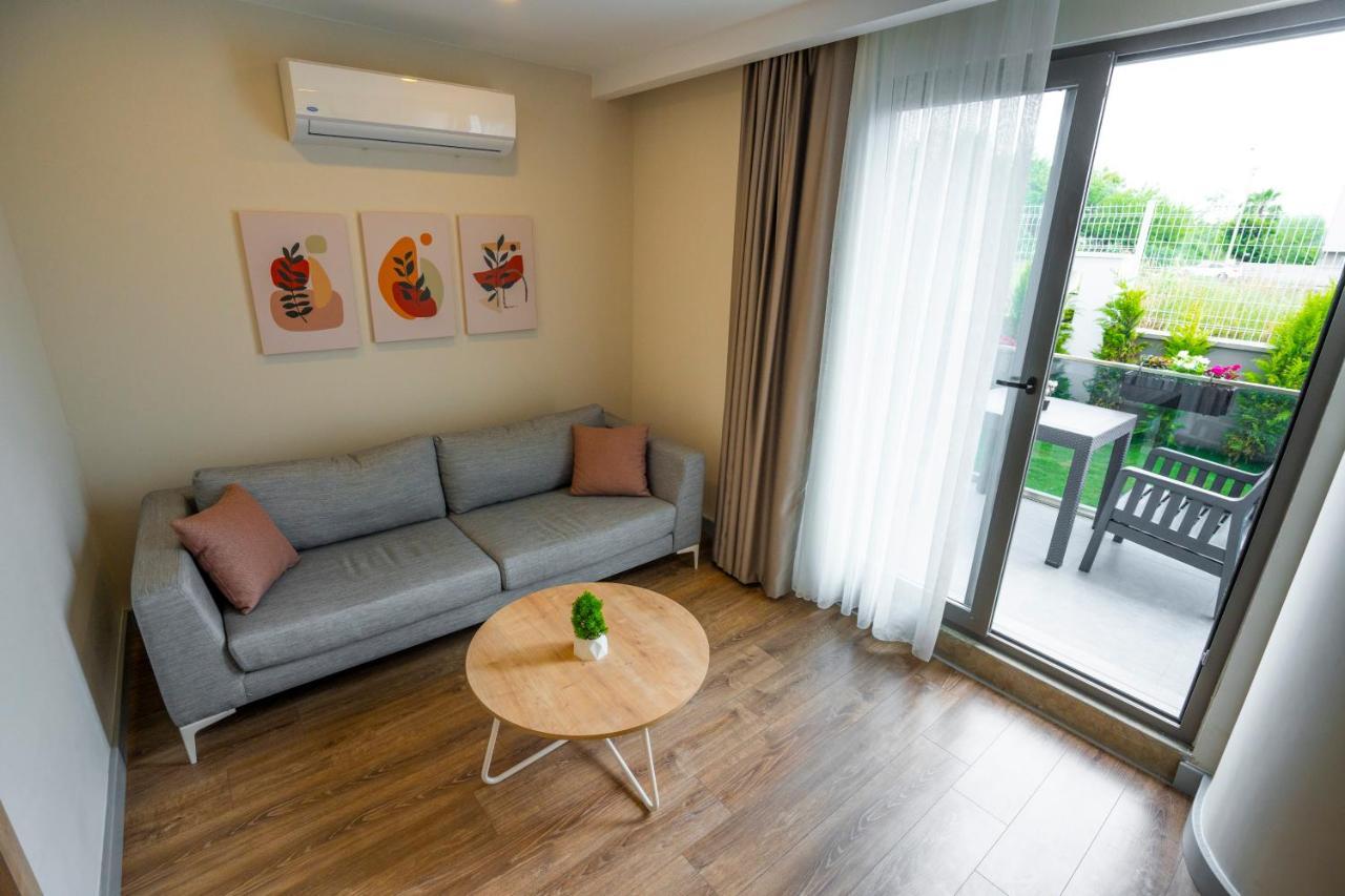 Deluxe One-Bedroom Apartment with Garden View