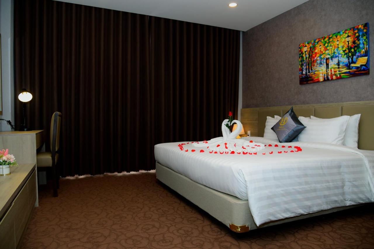 Deluxe King Room