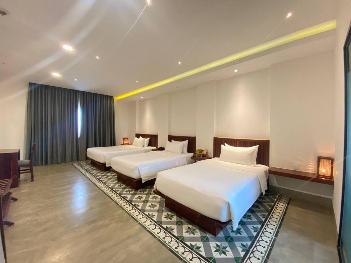 Deluxe Family Triple Room