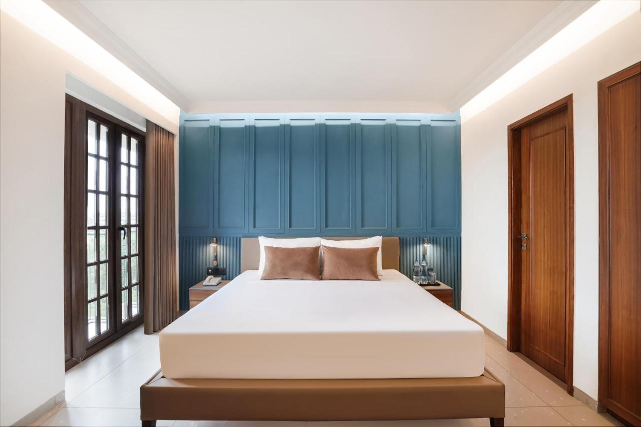 Deluxe King Room - Non-Smoking (Room Upgrade, subject to availability)