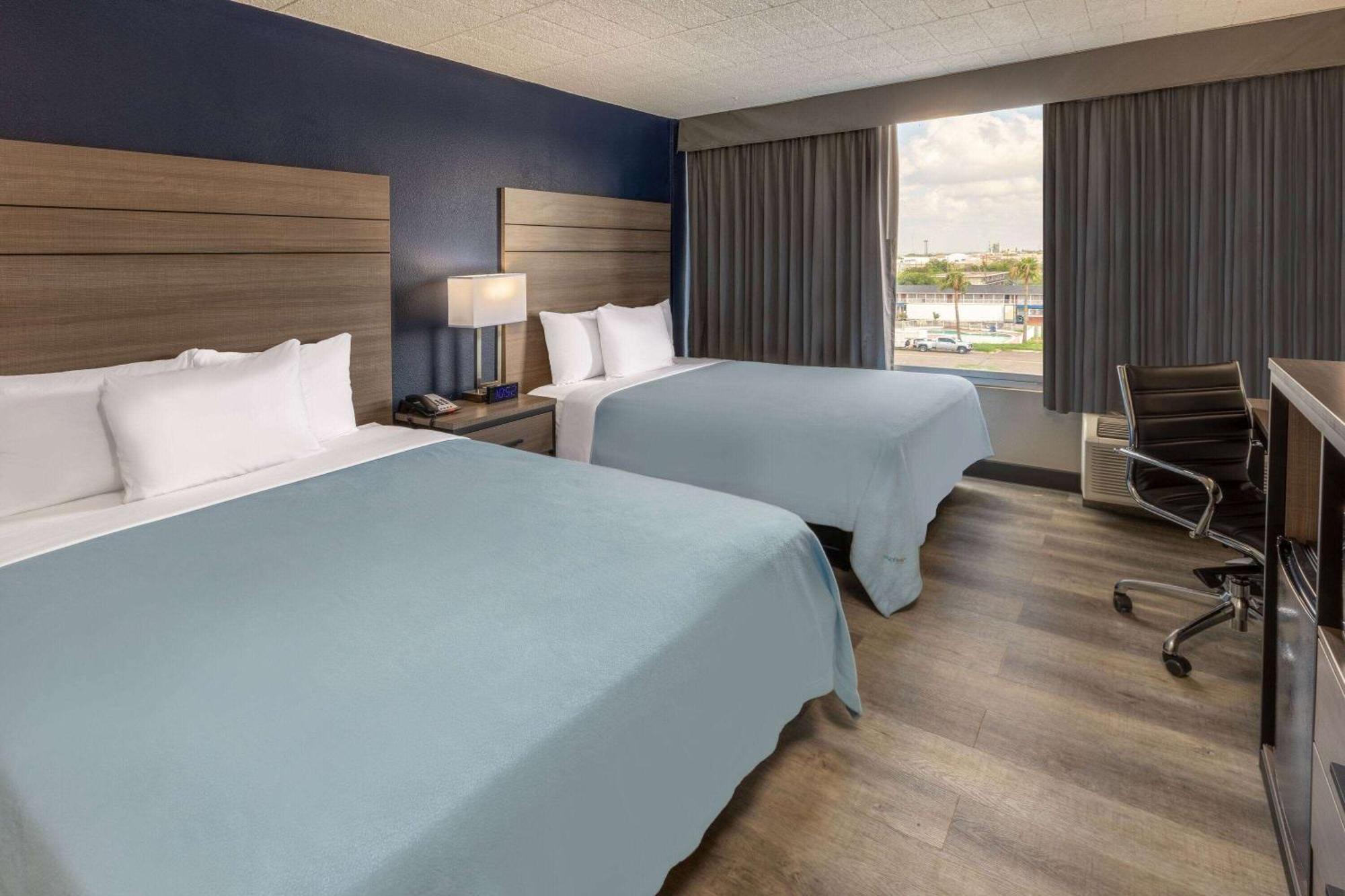 Queen Room with Two Queen Beds - Non-Smoking