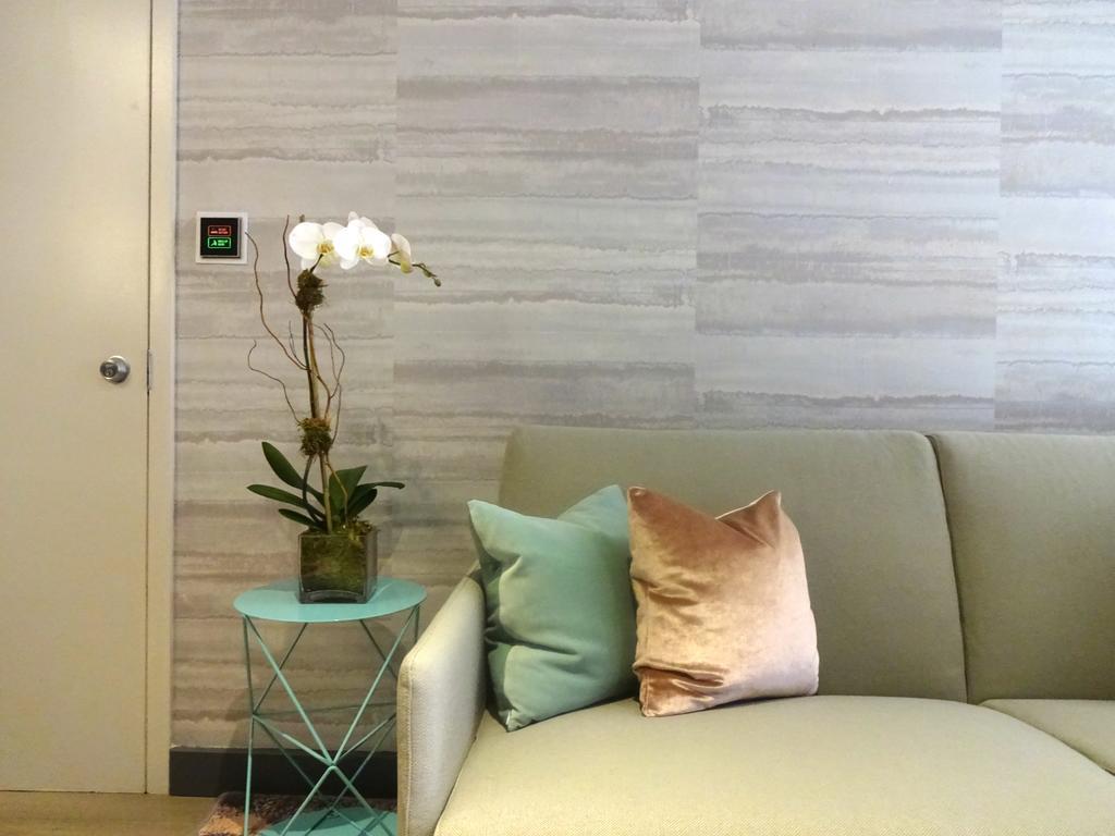 One-Bedroom King Suite