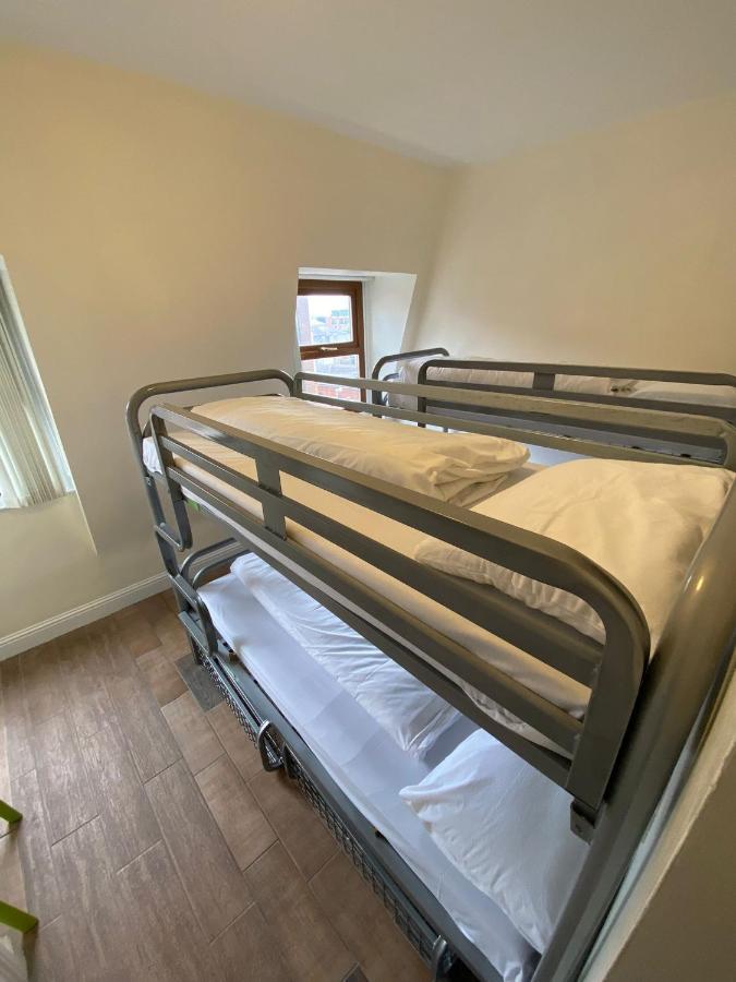 4-Bed Private Room