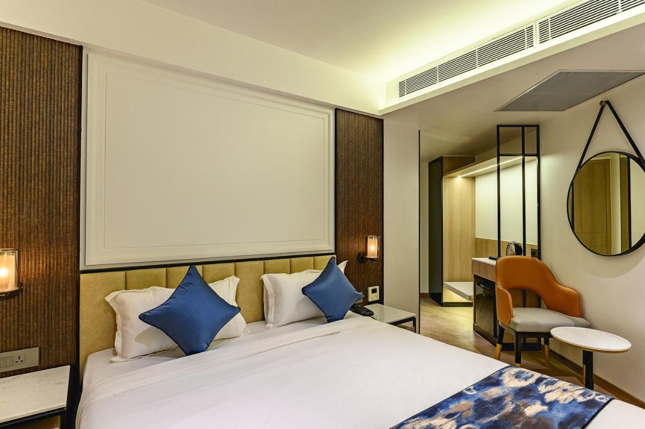 Gold Room