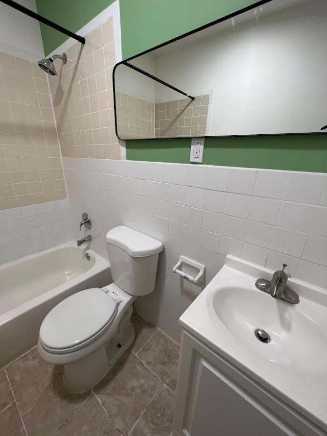 Double Room,1493488876:JPEG