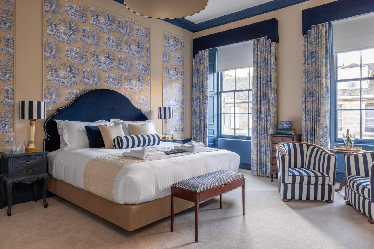 Suite with City View- Clarendon