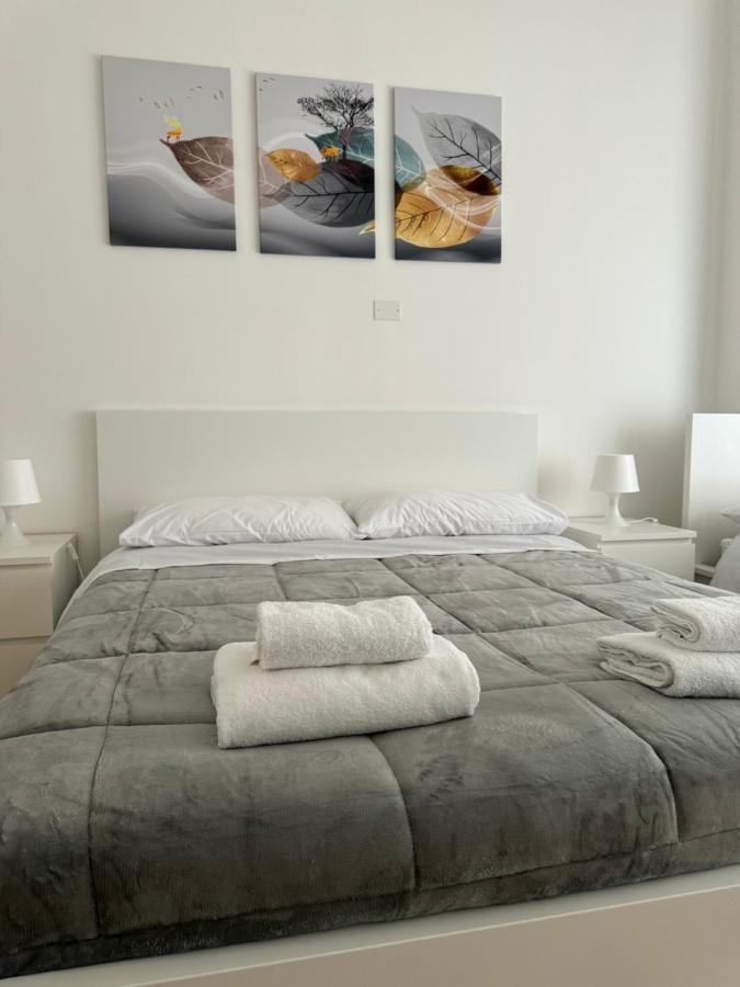 Triple Room with City View