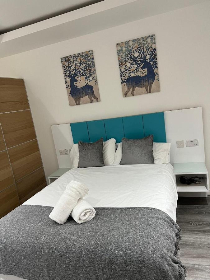 Double Room Private Bathroom