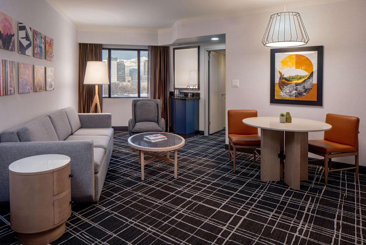 One-Bedroom Corner Queen Suite with Sofa Bed