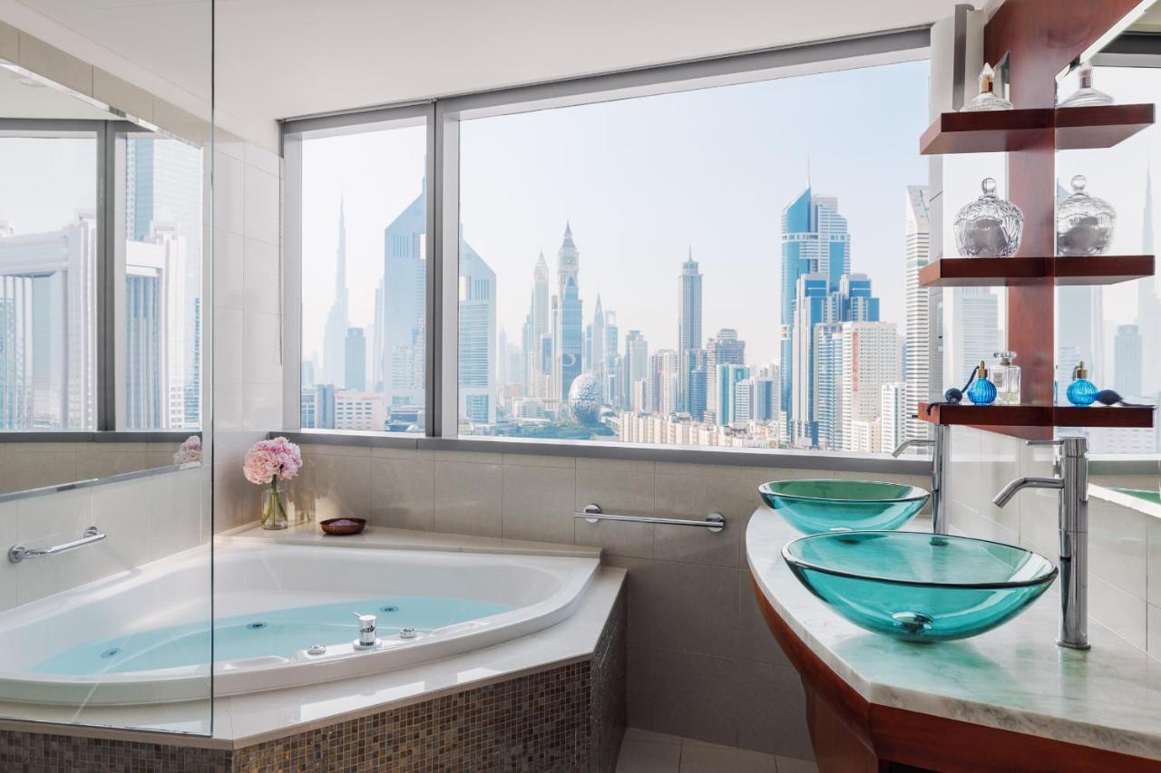 Three-Bedroom Apartment Private Jacuzzi