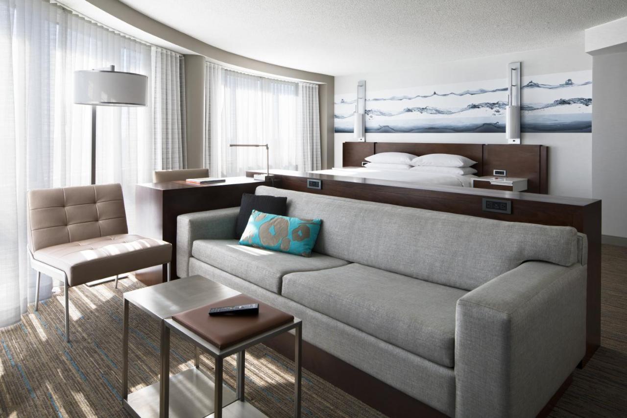 Junior King Suite with Sofa Bed