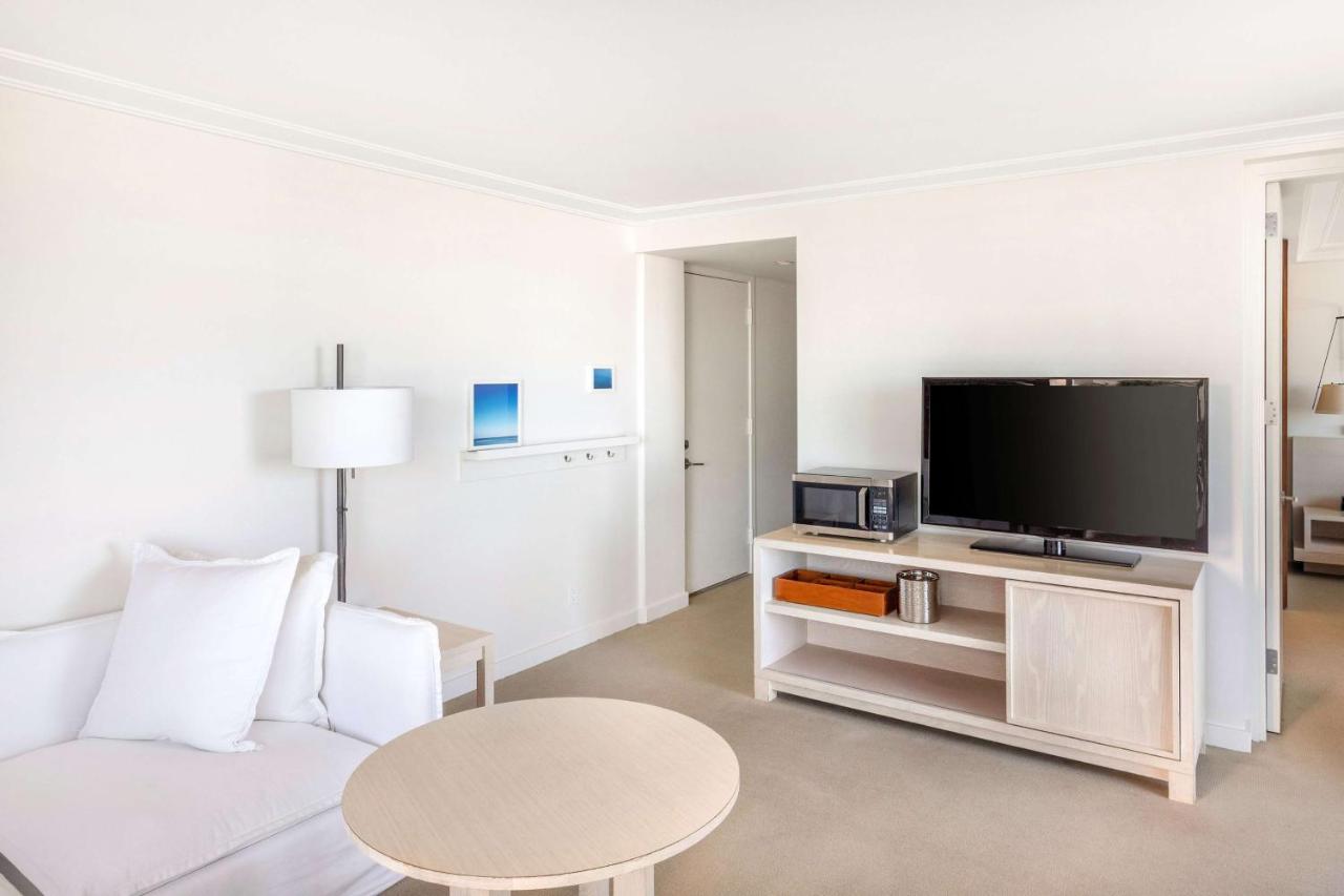 One-Bedroom Premier King Suite Balcony Oceanfront