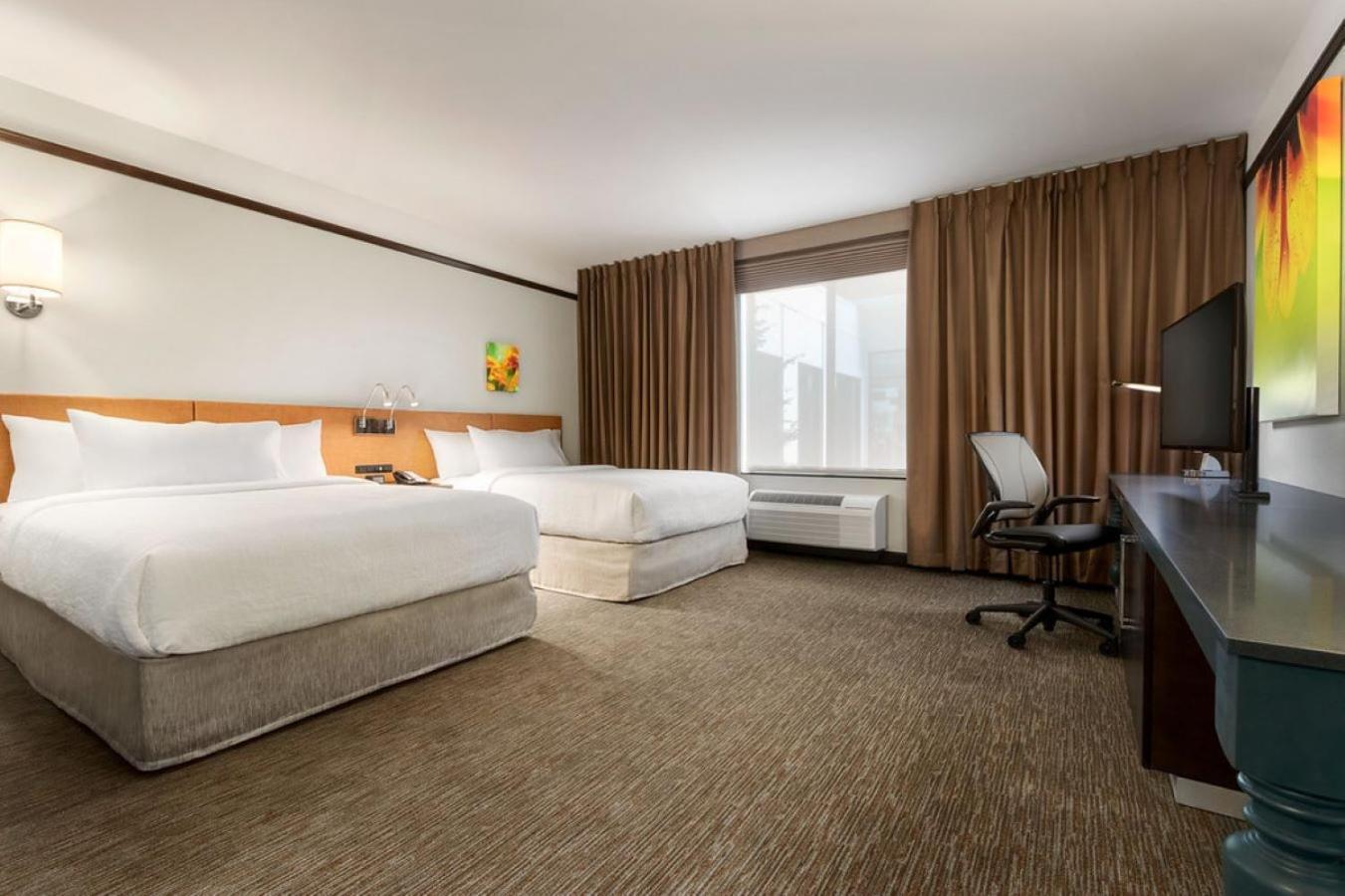 Queen Room Two Queen Beds Mobility Hearing Access