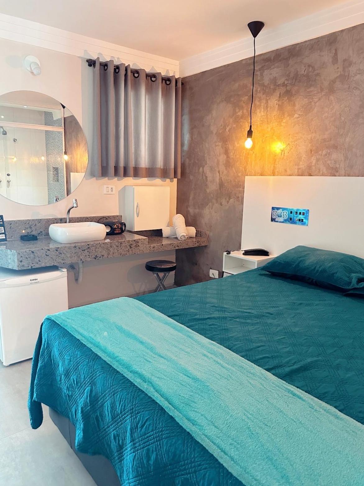 Large Double or Twin Room