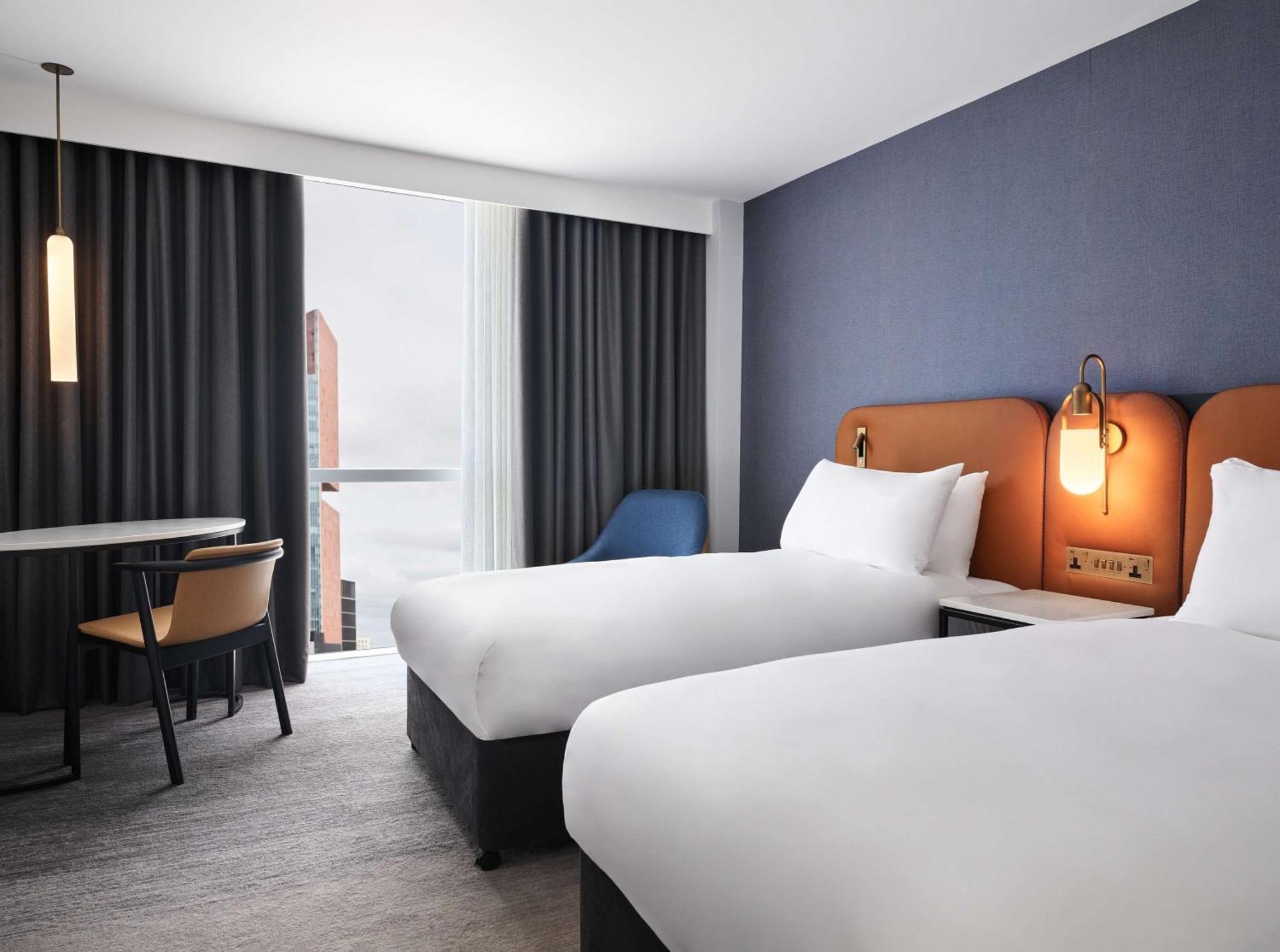 Twin Room Cherry Park View